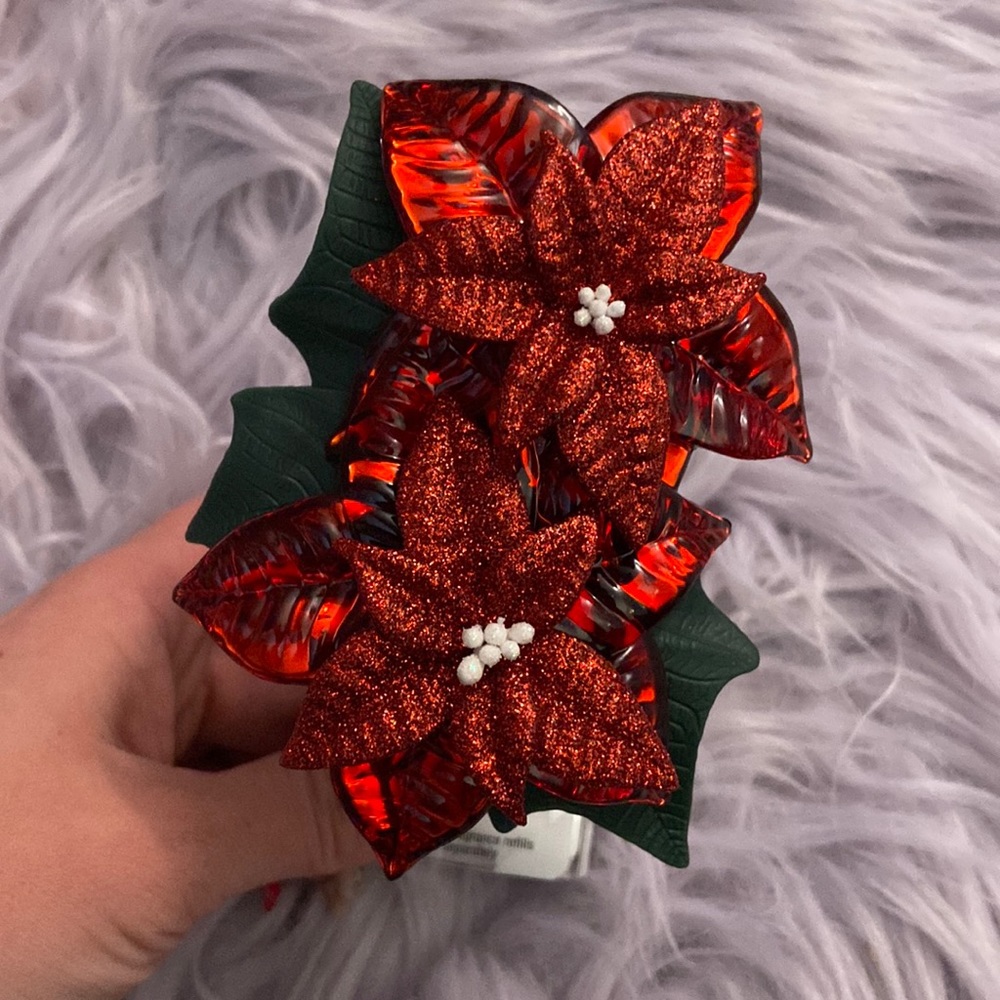 BBW Poinsettia Wallflower Plug